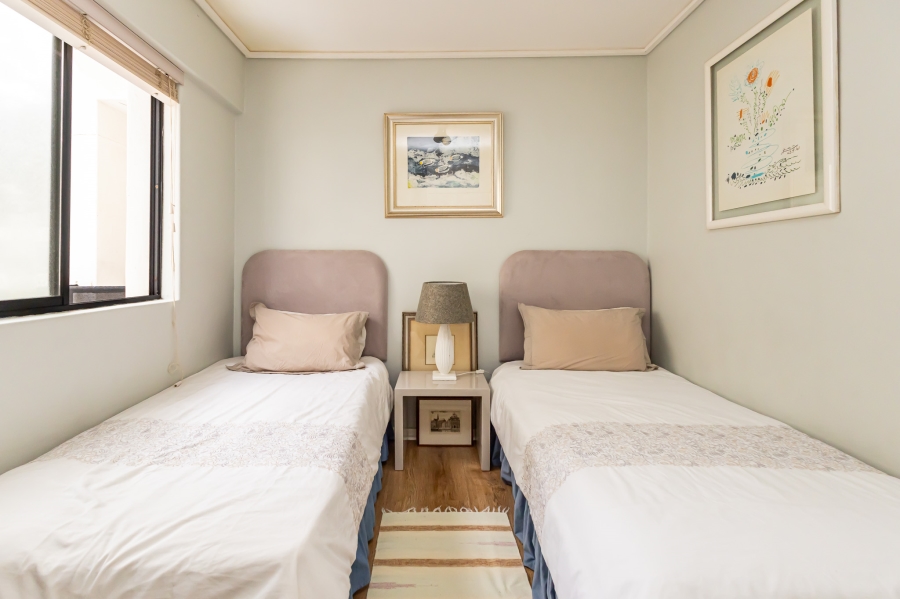 To Let 2 Bedroom Property for Rent in Sea Point Western Cape
